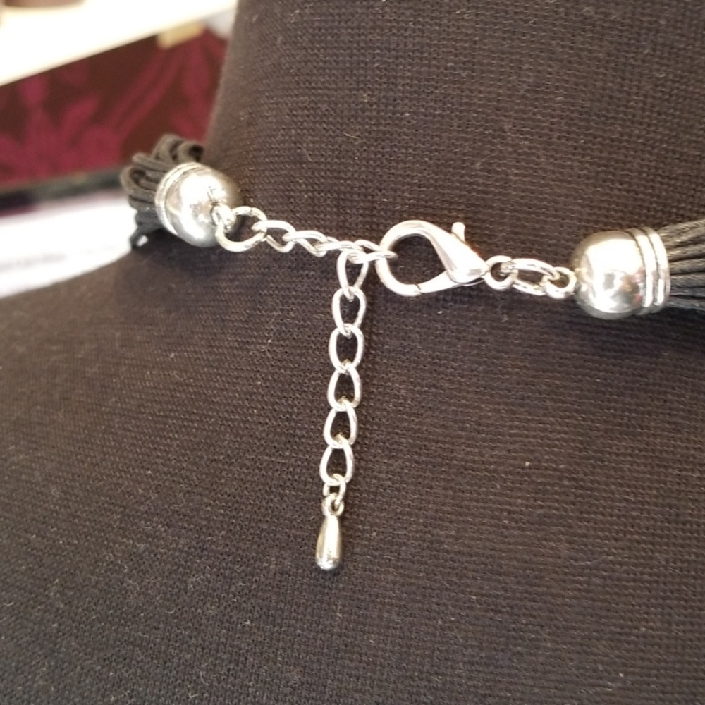 Necklace - Picture 3 of 4